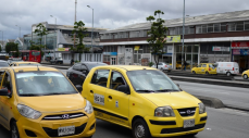 Paro taxistas Bogotá 14 mayo: razones y lugares